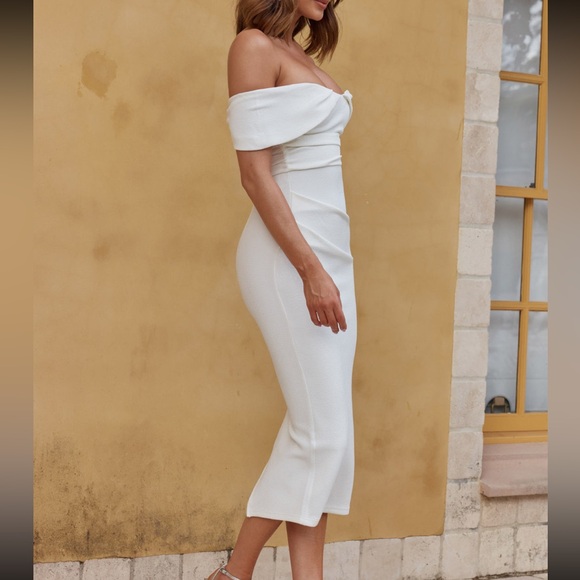 White Off the Shoulder Midi Dress - Picture 3 of 4